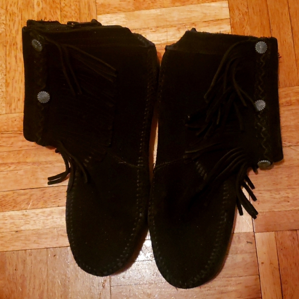 Suede moccasins boot
